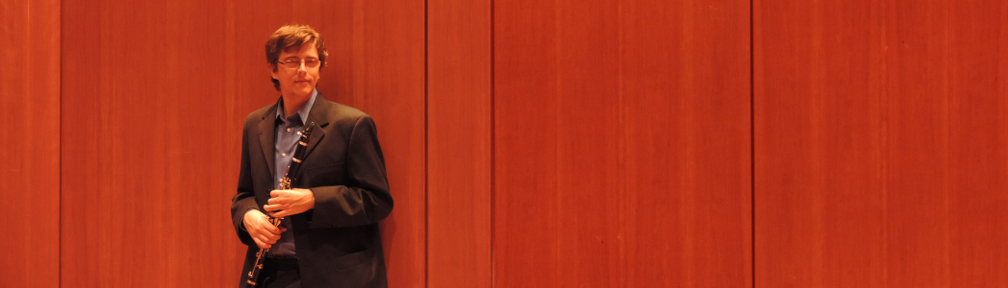 Clarinetist Thomas Wissler on stage